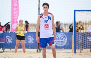 Pour Tomas Barral, la plage est un terrain de jeu