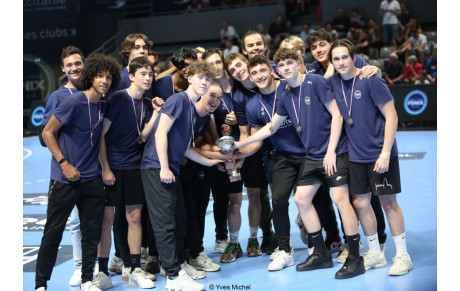 Les U17 du Fénix au sommet !